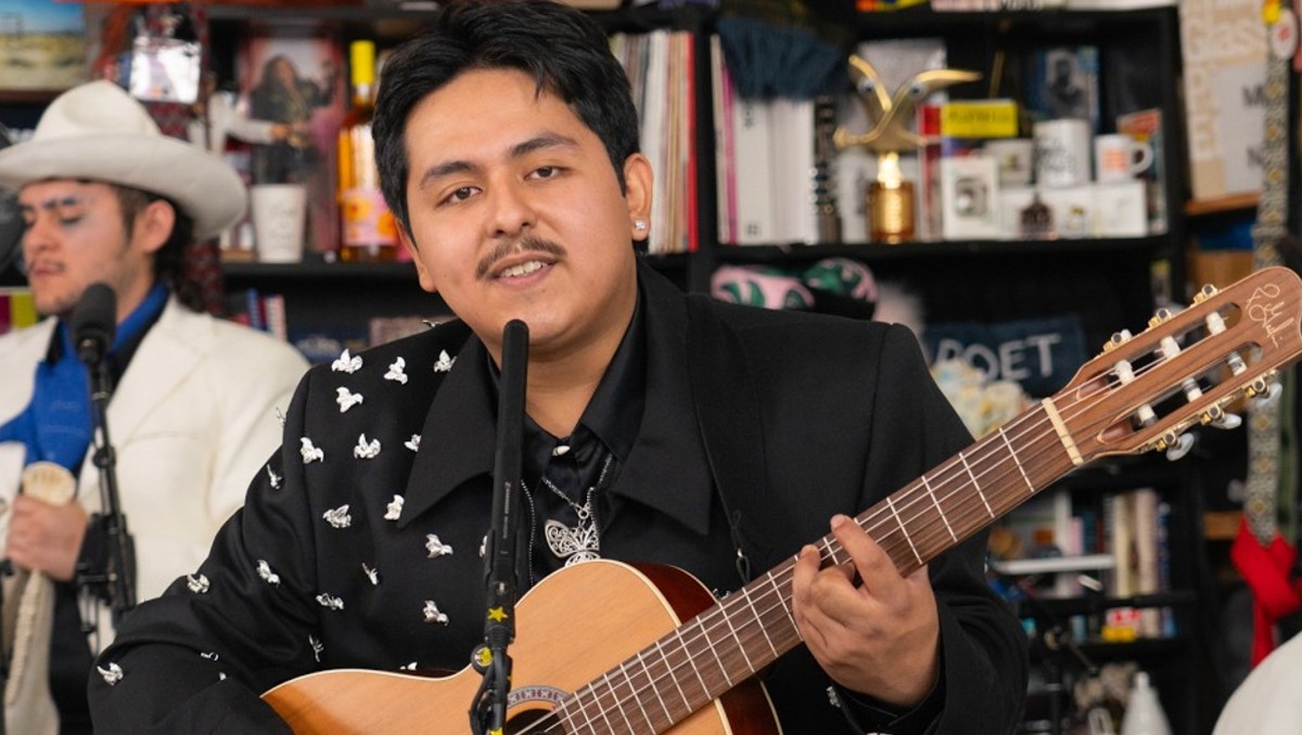 El cantante mexicano durante su sesión en EU | Especial