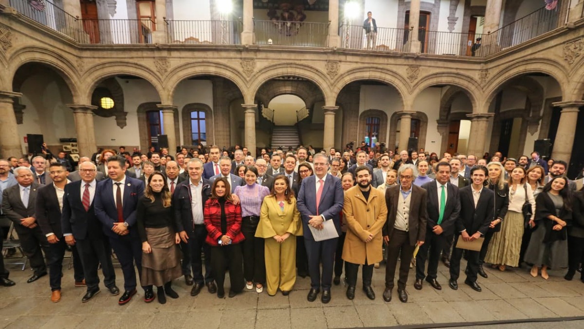 Marcelo Ebrard declaró que planean implementar un esquema similar al que se aplica a vehículos ligeros. | Especial