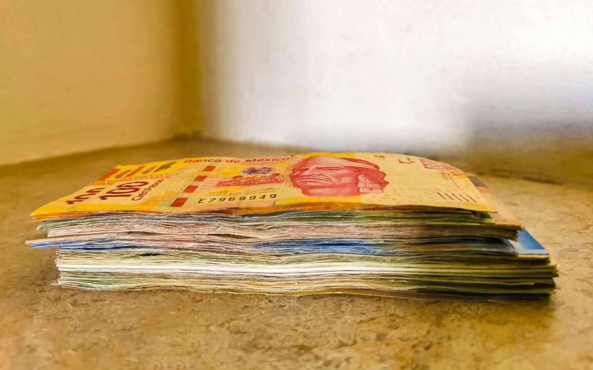 El pago de dicho 'cobro de piso' da protección a empresarios y emprendendores | Shutterstock