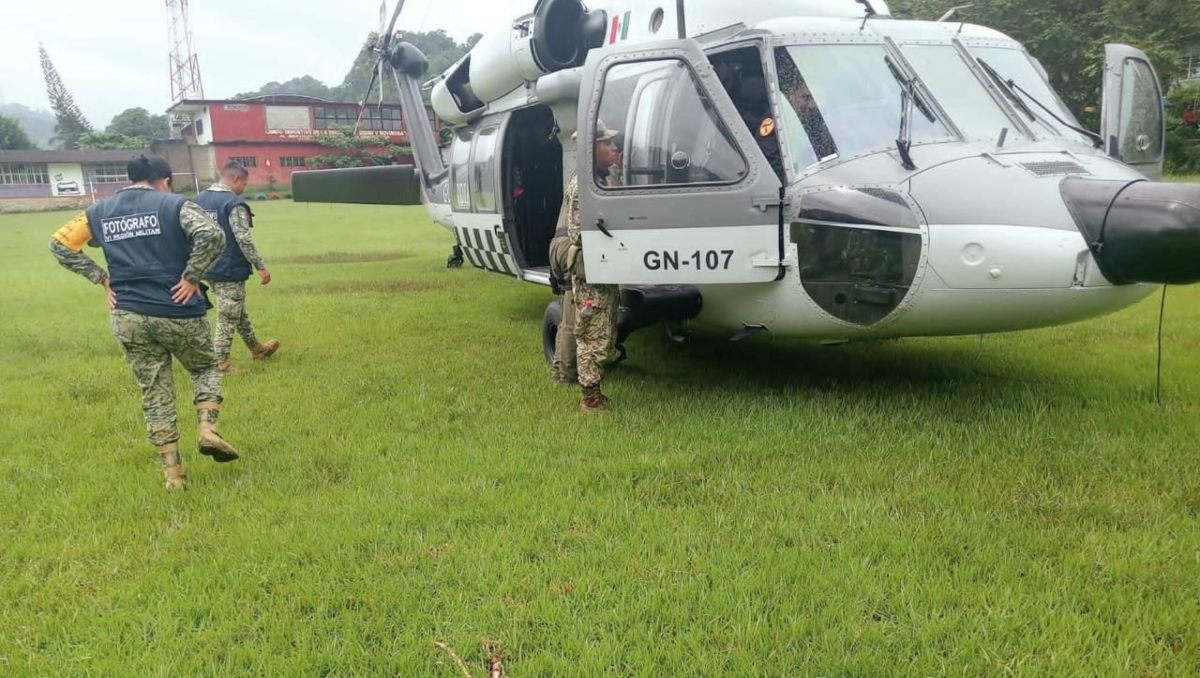 Trasladan a pacientes de La Ceiba por lluvia en Sierra Norte de Puebla | Especial