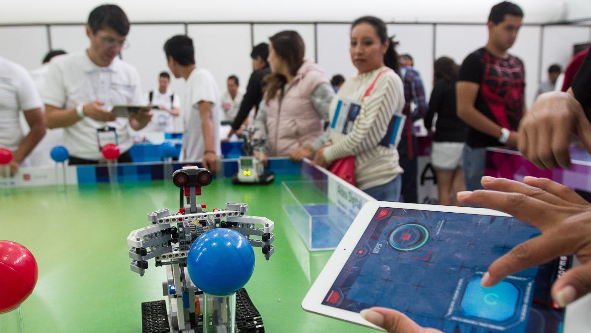 Buscan que Nuevo León sea creador de hardware. A. López