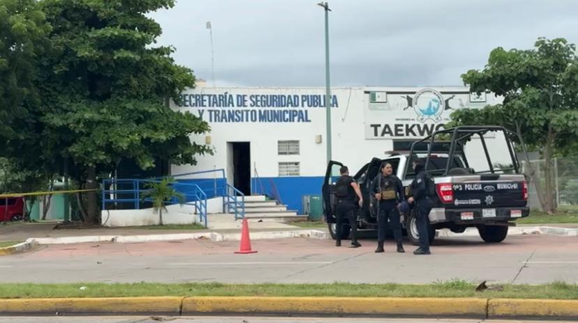 Caseta de la Unidad Preventiva en Valle Alto, Culiacán, acordonada tras el ataque | Especial