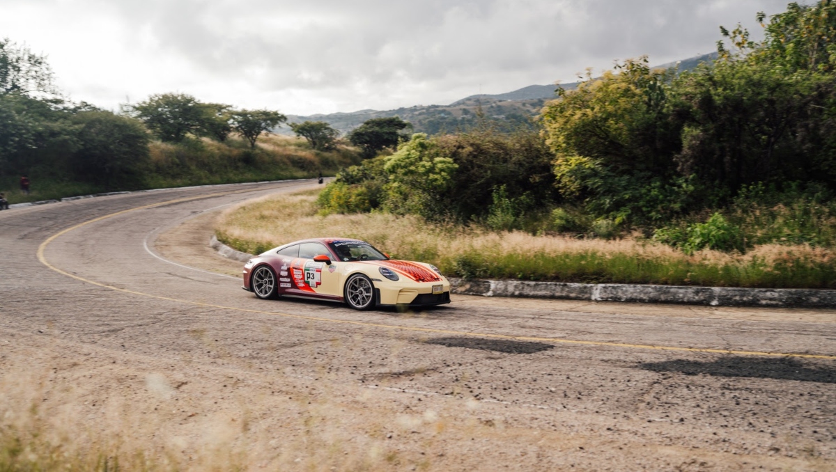 Gael García debuta en Carrera Panamericana: lo acompaña piloto poblana | Especial