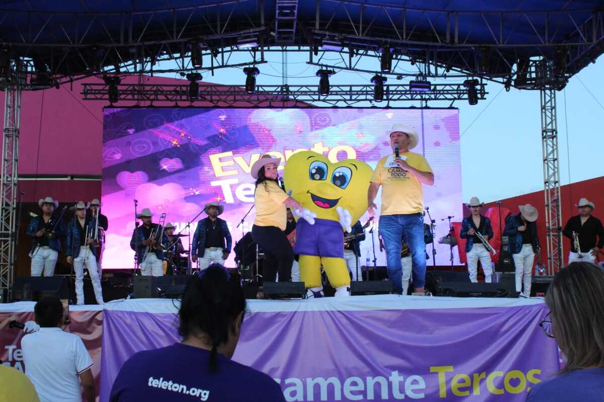 En Gómez Palacio, realizan con éxito el Teletón 2025. (Roberto Amaya)
