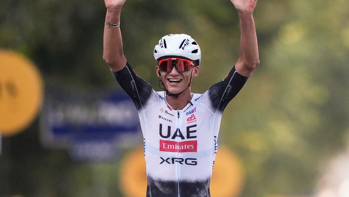 Isaac del Toro finaliza en quinto lugar en la histórica victoria de Pogacar en el Tour de Lombardía (AP)