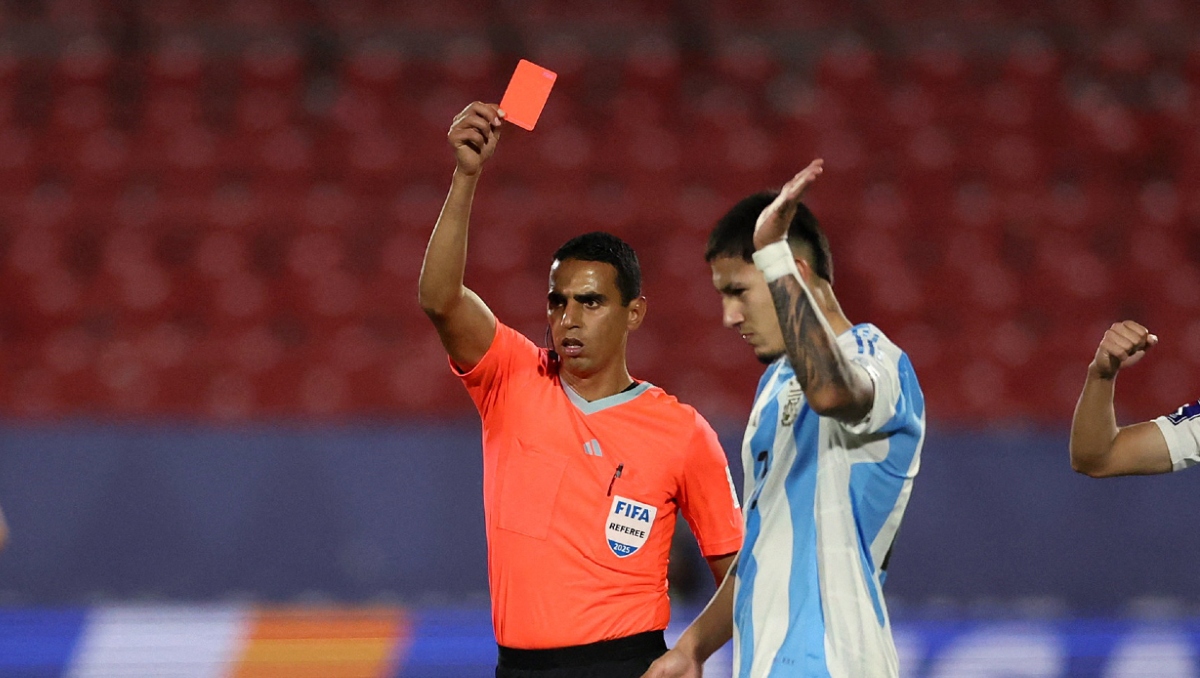 Jalal Jayed, árbitro central a cargo del México vs Argentina en el Mundial Sub 20 (Reuters)