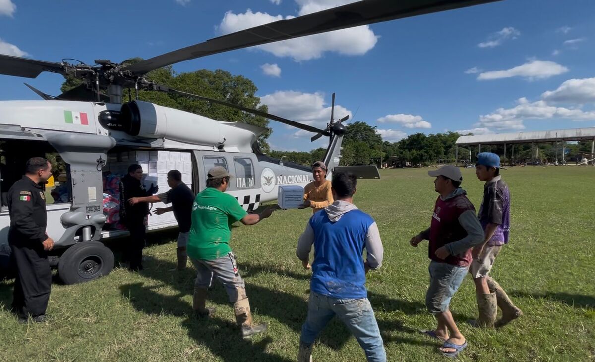 Los afectados recibieron ayuda de la Guardia Nacial que llegó desde el aire para atenderlos | Especial