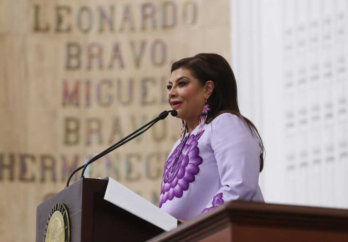 Clara Brugada ride su primer informe como jefa de Gobierno de la Ciudad de México. Foto: (Araceli López)