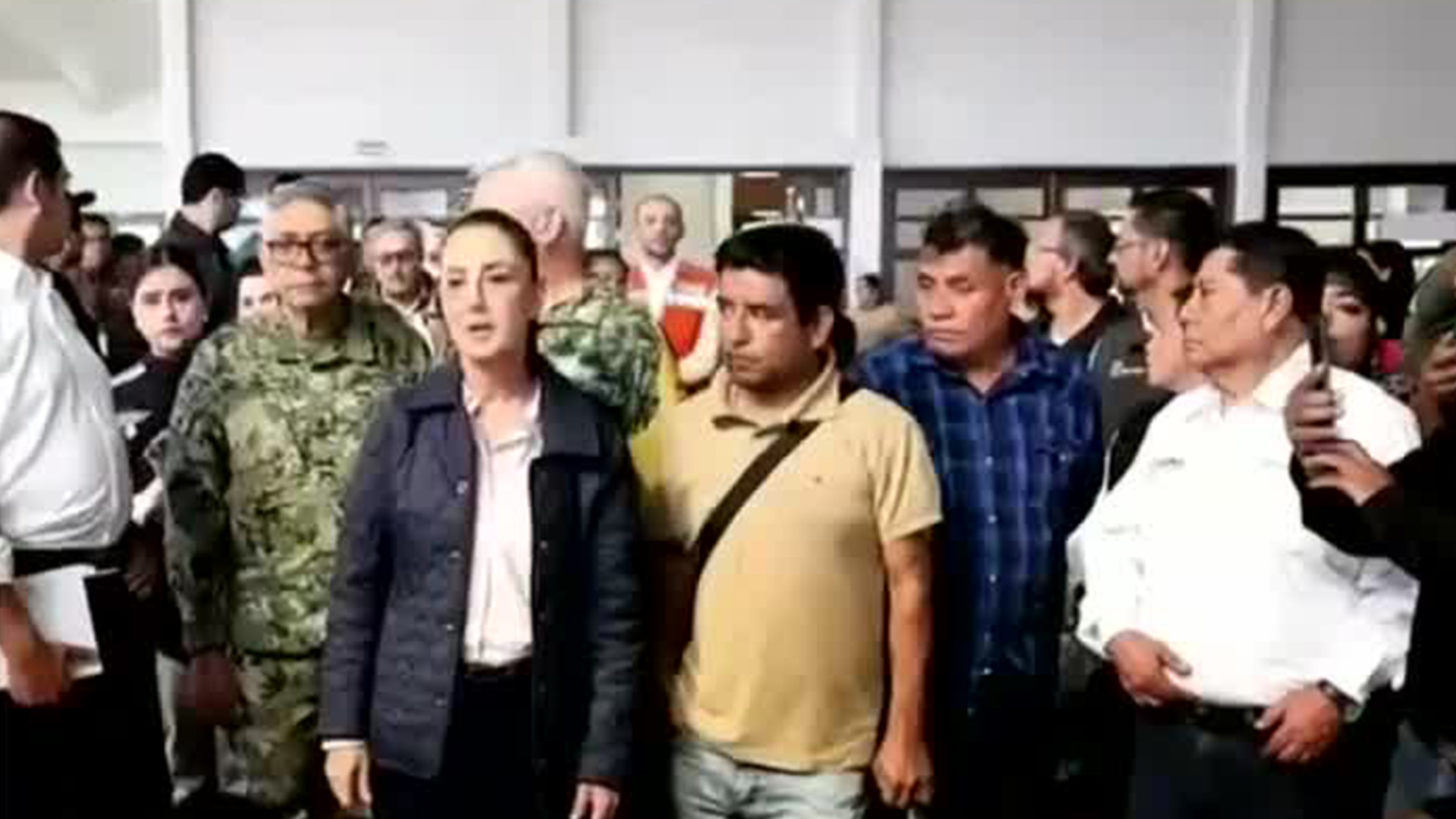 Damnificados de Puebla y Veracruz piden ayuda por más de 100 desaparecidos tras inundaciones