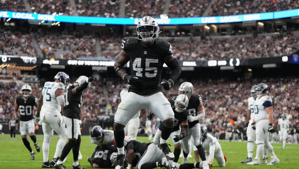 Devin White lidera victoria de los Raiders sobre Titans (AP)