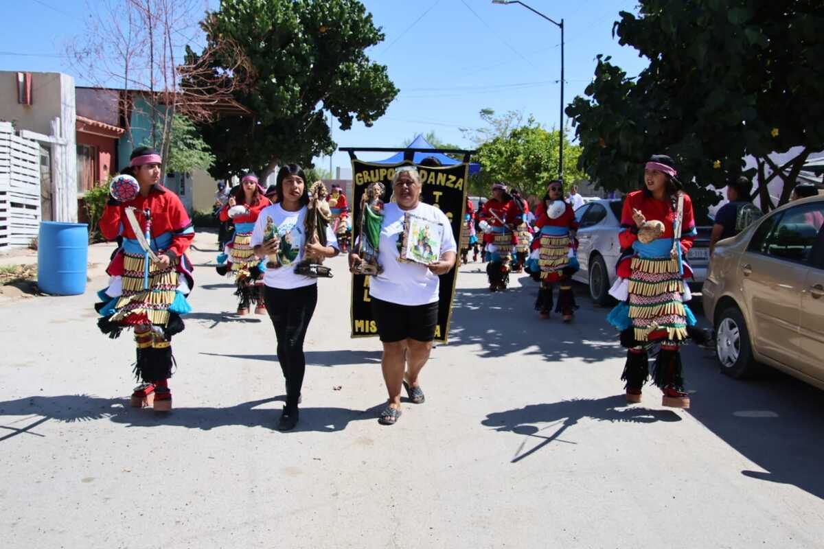 La familia Vázquez tiene más de 12 años ofreciendo reliquia a San Judas Tadeo. | Verónica Rivera