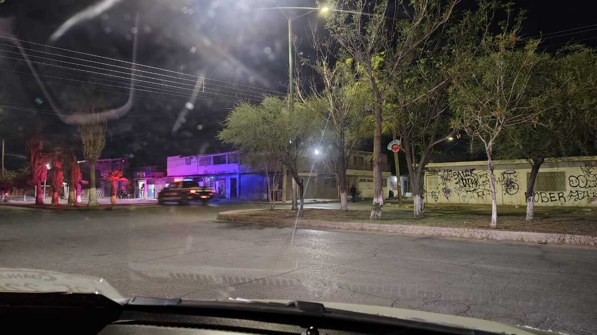 Una fuerte riña multitudinaria dejó como saldo 2 lesionadas y 2 detenidos en Torreón. | Especial