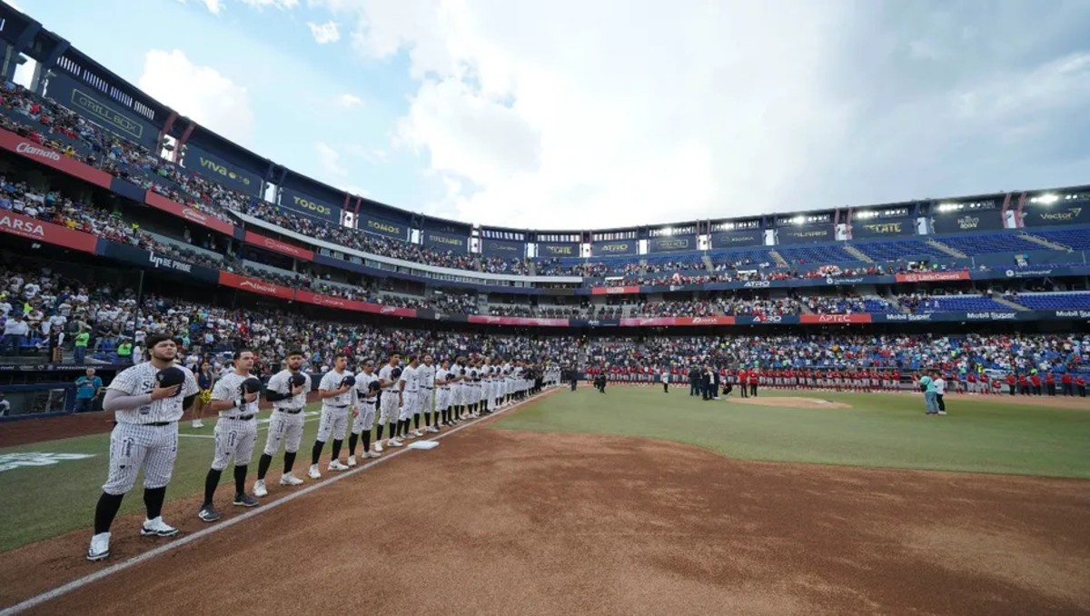 El golf se suma a la experiencia del Estadio de Sultanes (Imago7)