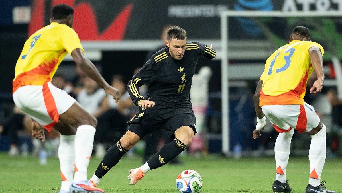 Santiago Gimenez durante el partido amistoso entre México y Colombia (Imago7)
