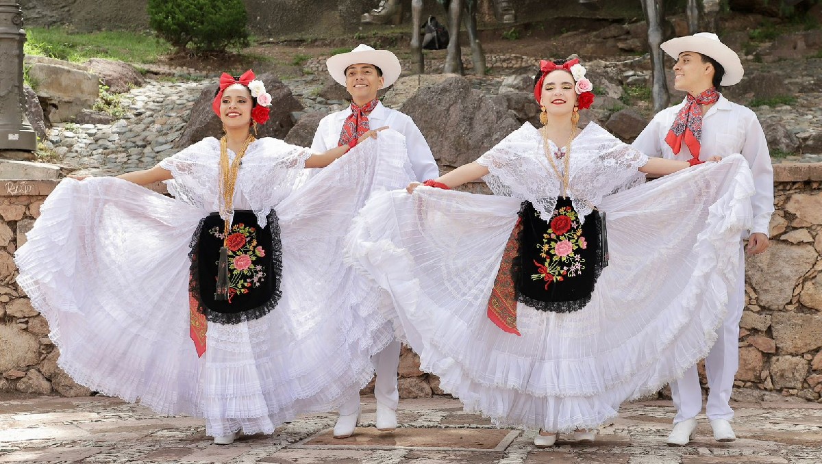 Veracruz deslumbra en Guanajuato con música y danza en el FIC 2025. Foto: Ariel Ojeda / Milenio Diario
