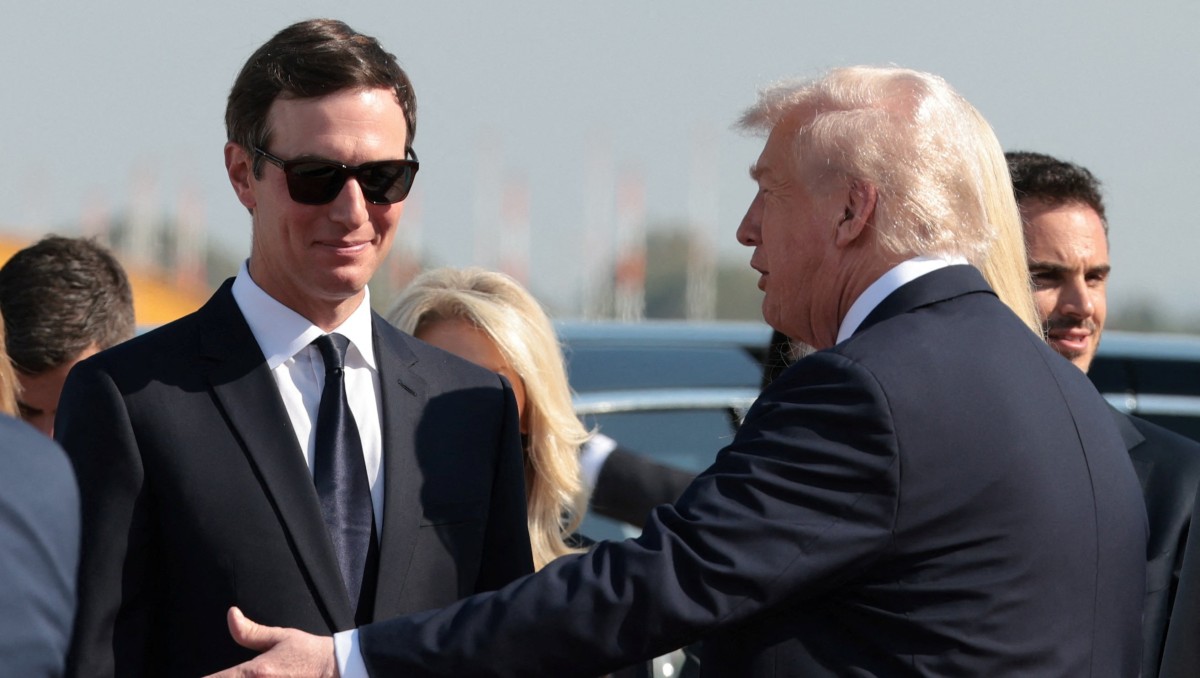 Jared Kushner y Trump en el Aeropuerto Internacional Ben Gurion en medio de un intercambio de prisioneros-rehenes | Foto: Reuters