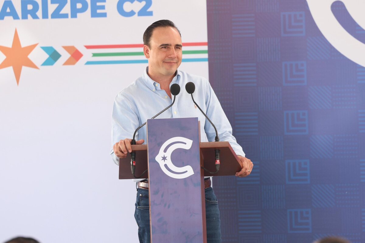 Manolo Jiménez afirmó que las finanzas estatales son sanas y se busca mejorar el flujo para cumplir con los compromisos actuales.| Redes