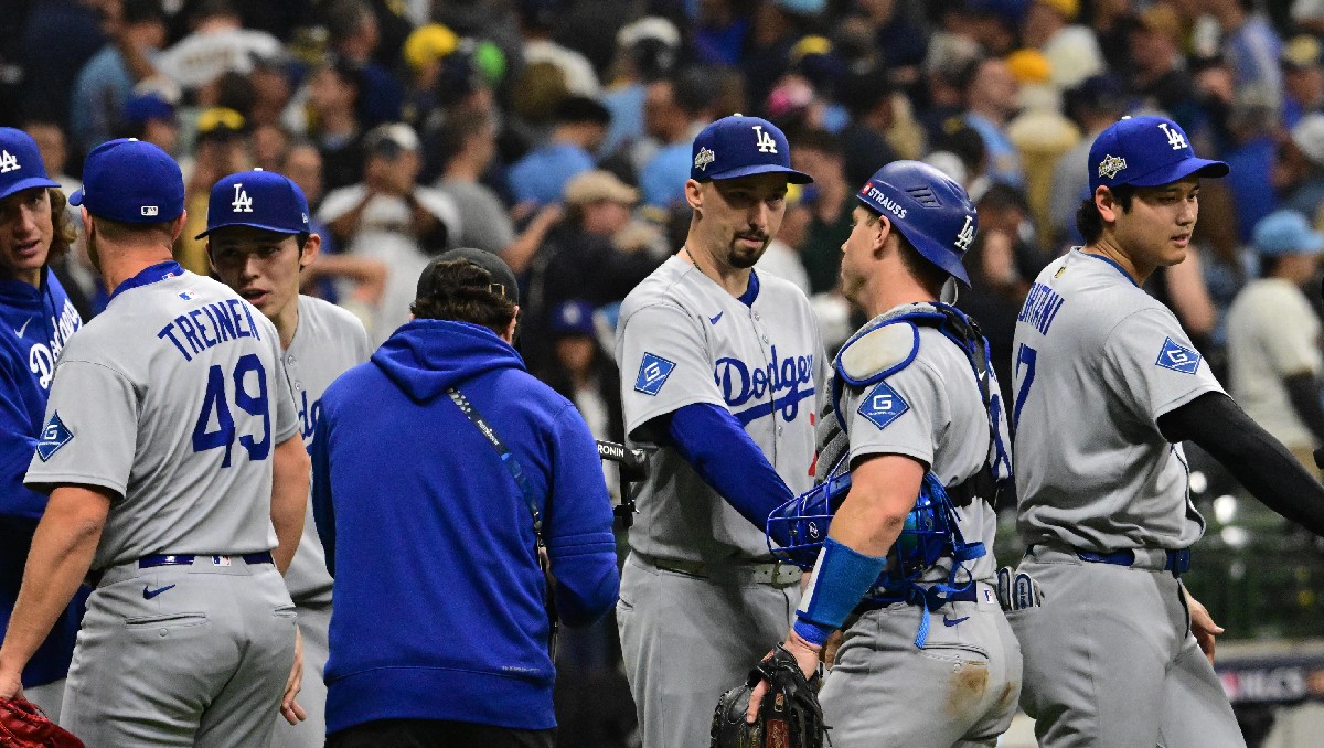Pitcheo de Blake Snell le da a Dodgers el triunfo ante Brewers en inicio de la Serie de Campeonato de la Liga Nacional (Reuters)