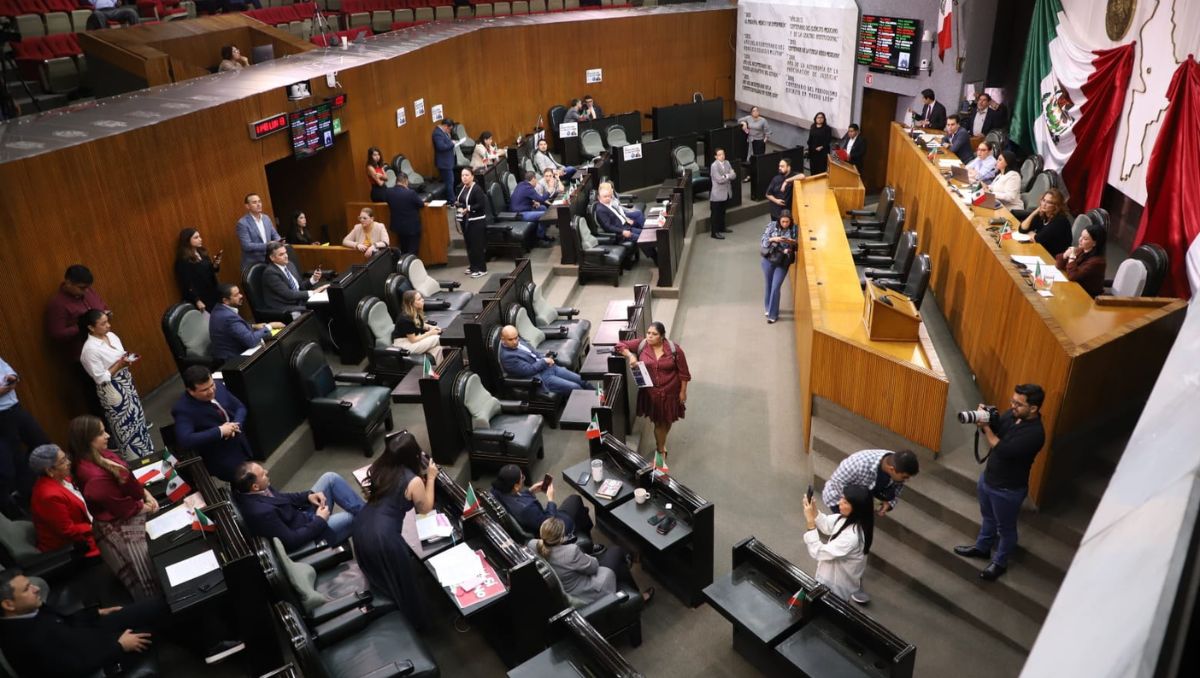 La solicitud de Morena fue rechazada con 18 votos en contra del PRI y PAN y 13 a favor de Morena y MC. | Foto: Luis Guerra