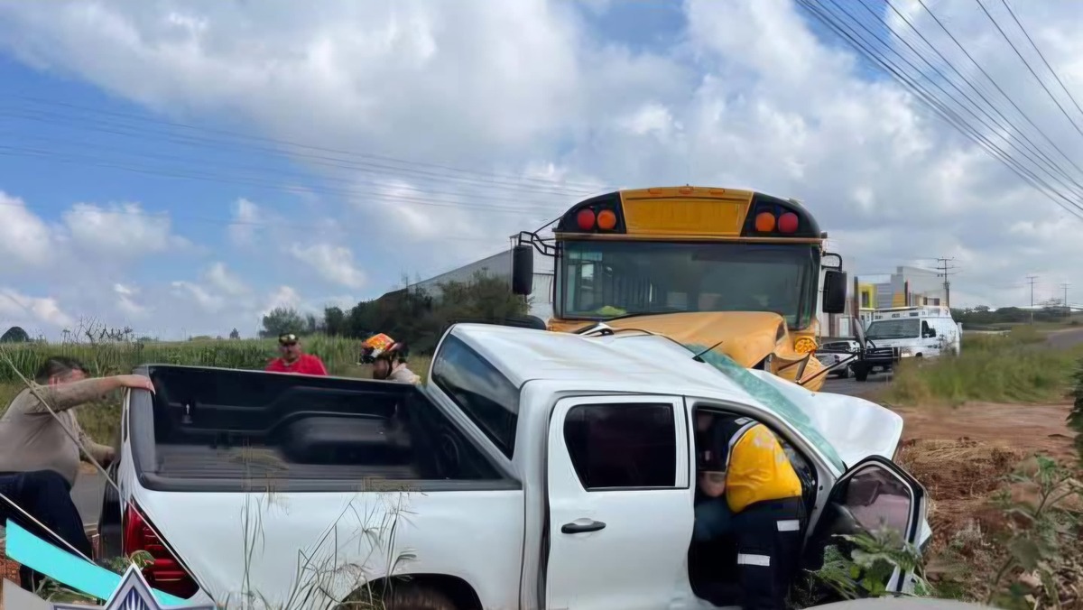 Se trató de un choque frontal. (Juan Carlos Munguía)