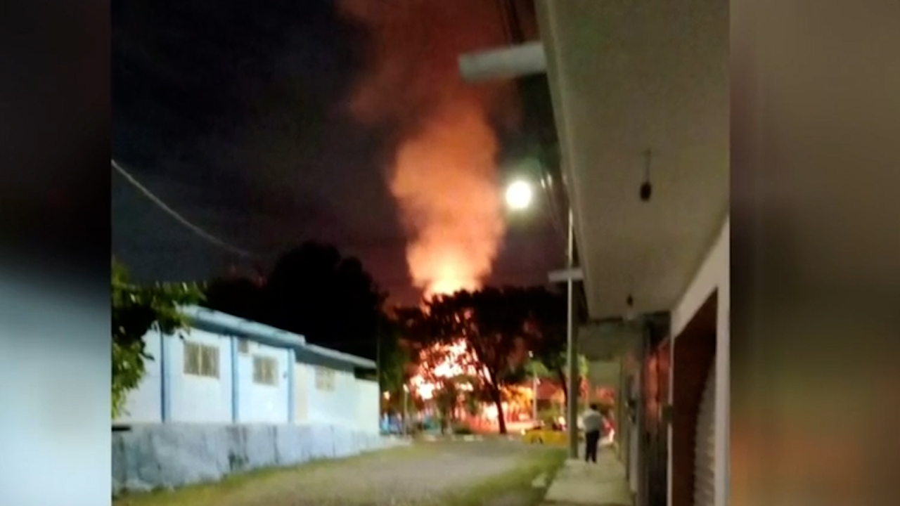 Violencia en Colima: incendian dos marisquerías