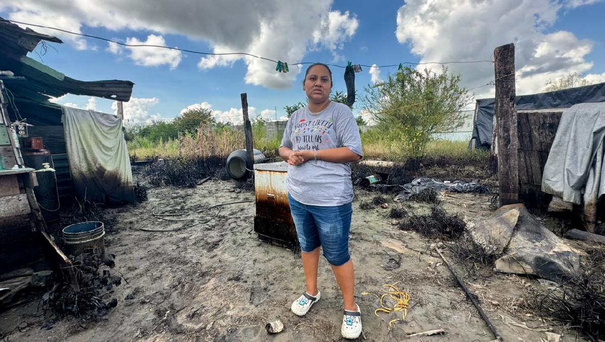 Derrame de crudo llega a casas en Altamira tras lluvias. (Mario Juárez)