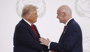 Donald Trump, presidente de Estados Unidos, y Gianni Infantino, presidente de la FIFA