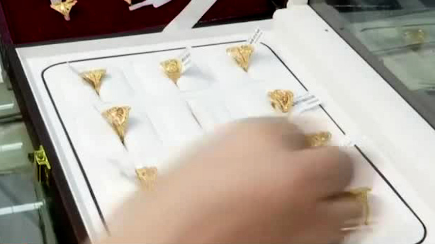 El oro supera los 4 mil 100 dólares la onza y marca nuevo récord histórico
