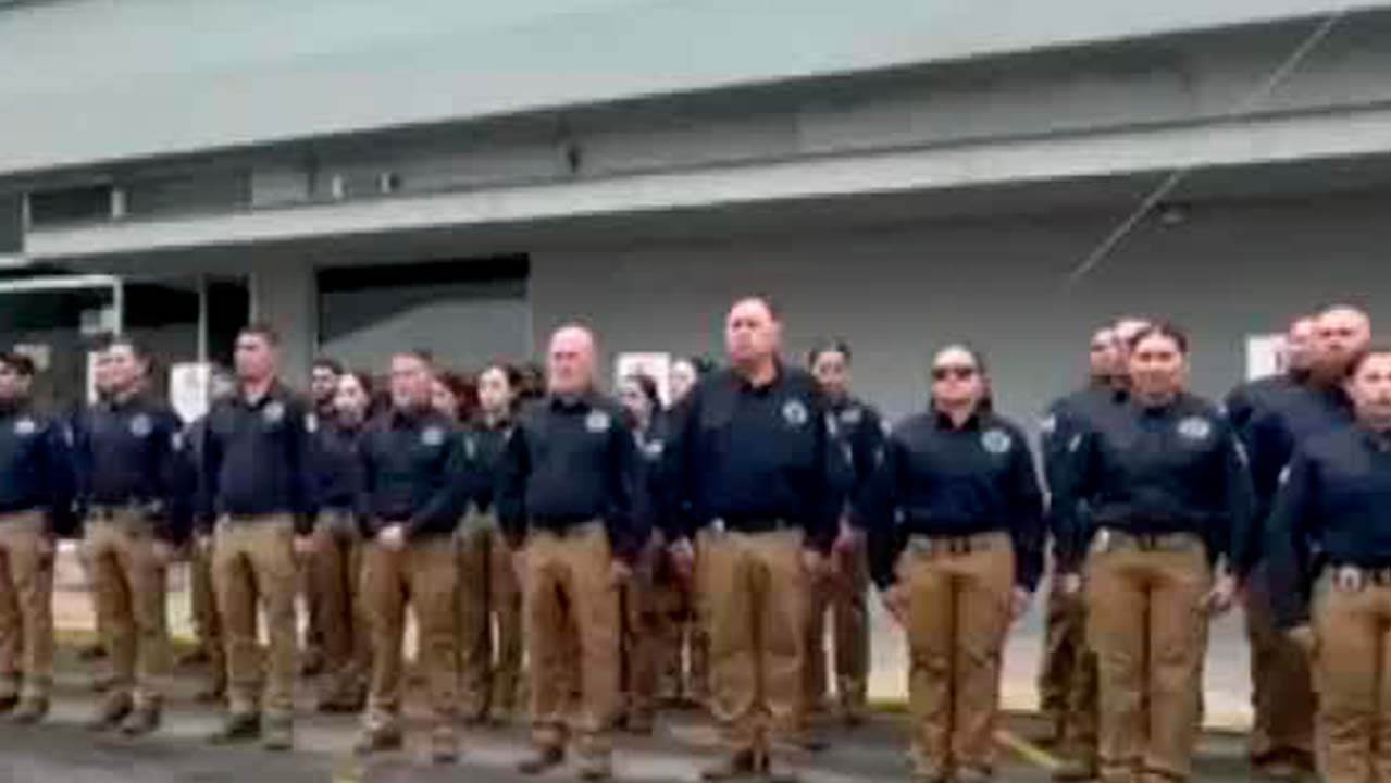 Rinden homenaje agente asesinado en Baja California