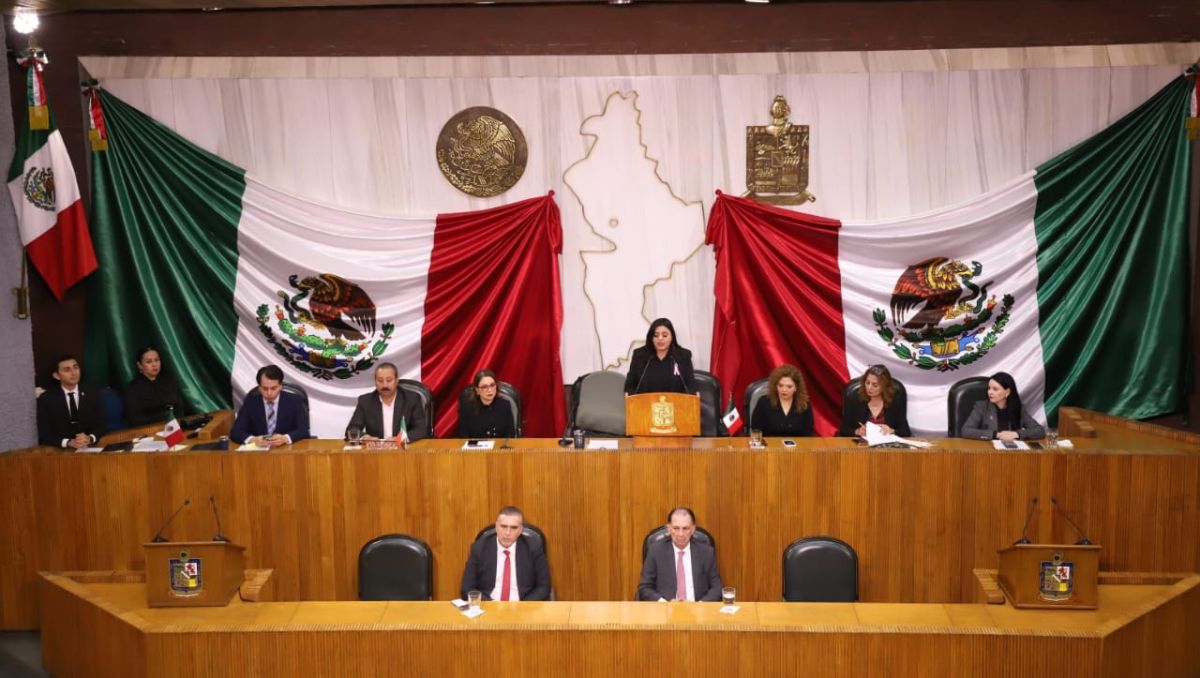 Congreso llevó a cabo el acto protocolario del Cuarto Informe de Gobierno. Luis Guerra