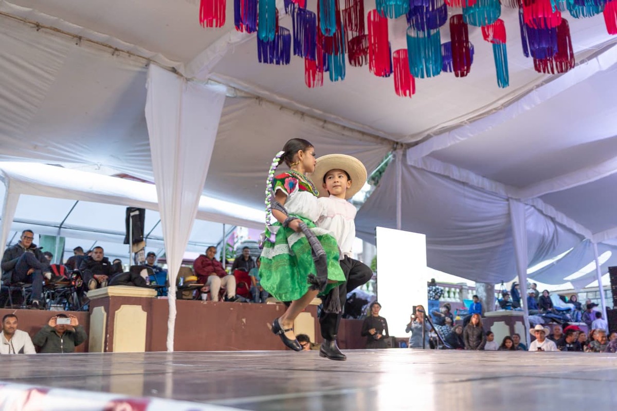 Hidalgo conquista tres categorías en el Nacional de Huapango Huasteco