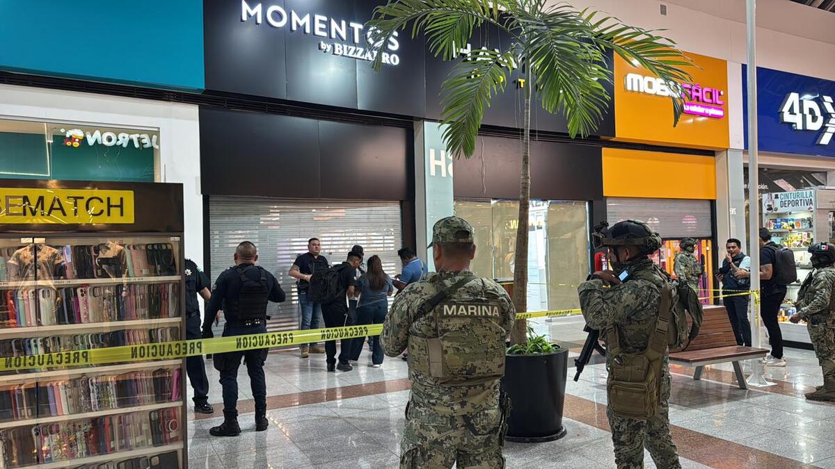 Frustran robo armado en joyería de Plaza Las Américas de Cancún; blindaje protegió la mercancía