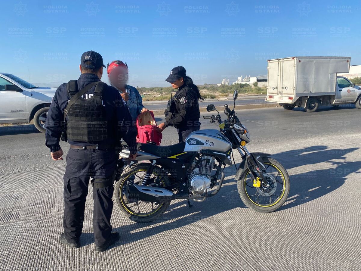 Instalan filtros, retiran polarizados y revisan motocicletas para prevenir delitos en Gómez Palacio y Lerdo.| Especial