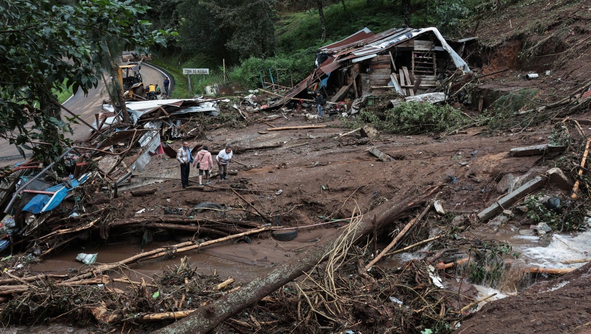 Puebla eleva el número de muertos por lluvias en Sierra Norte | EsImagen