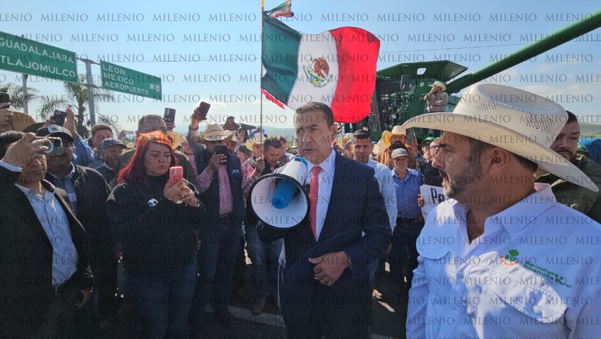 Salvador Zamora acordó el retiro del bloqueo al ingreso de Guadalajara (Juan Carlos Munguía)