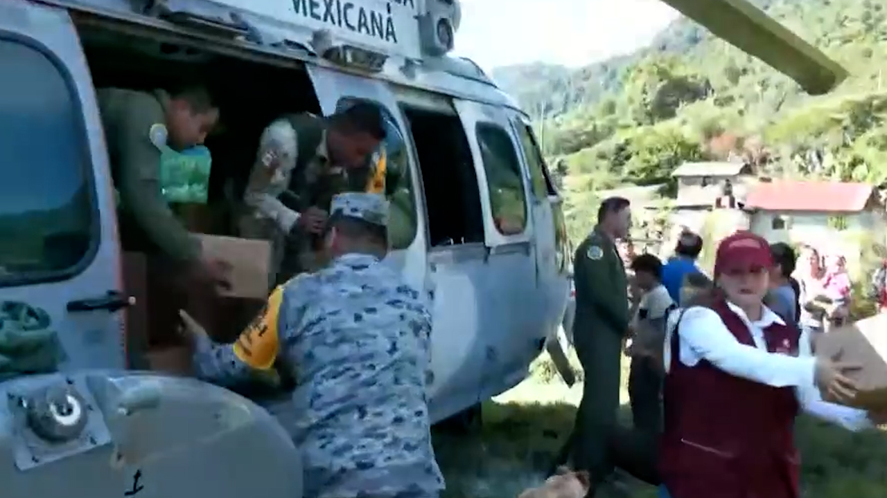 Sedena inicia entrega de despensas en Hidalgo tras afectaciones por lluvias