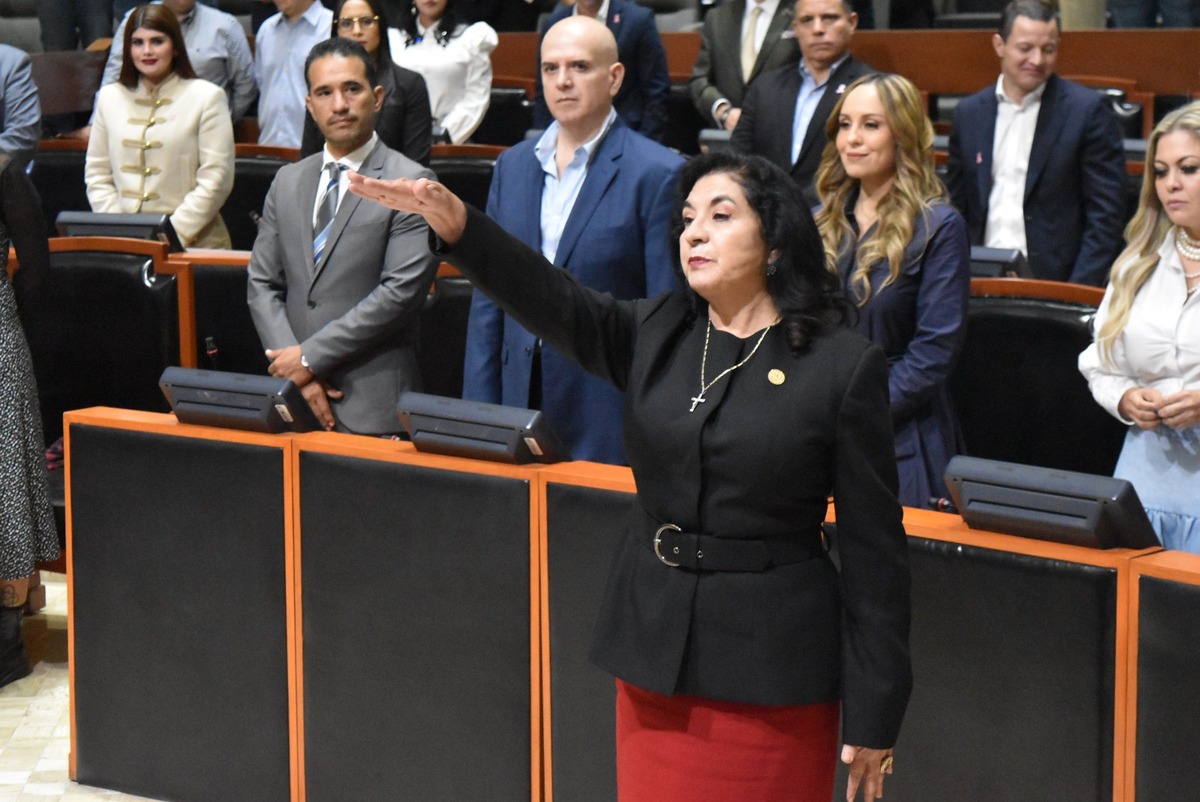 Toma de protesta de Consuelo del Rosario. (Sonia Gamiño)