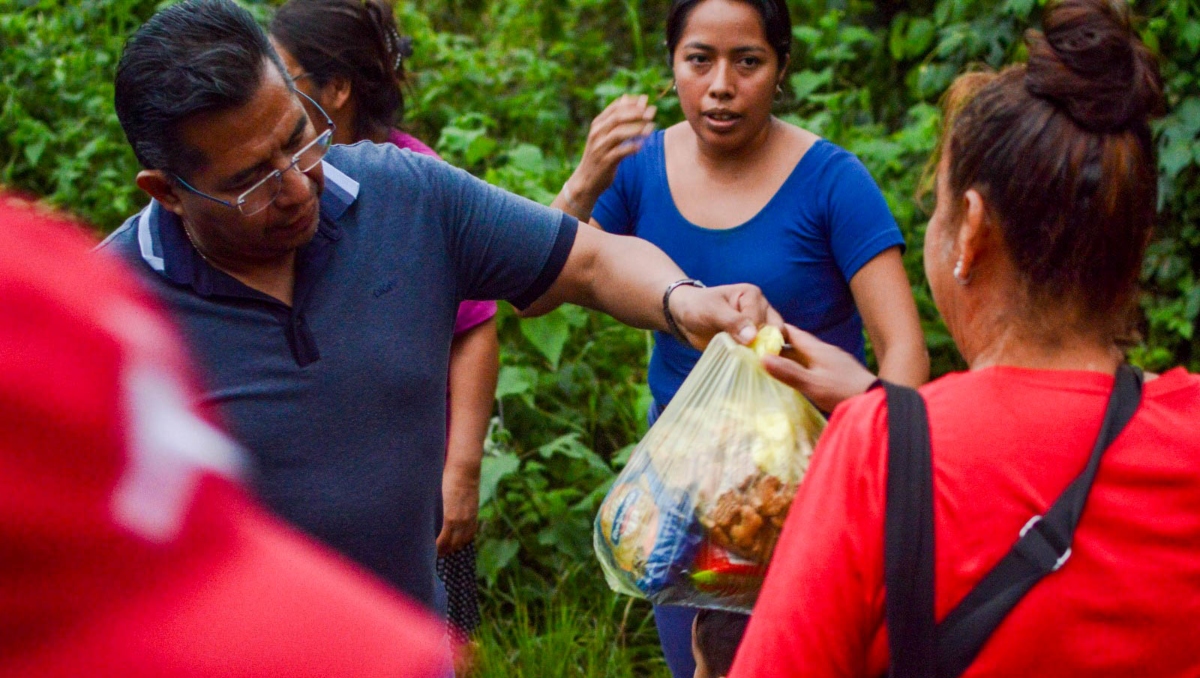 Alcaldes de Puebla aprovechan tragedia para promocionar su imagen | Especial
