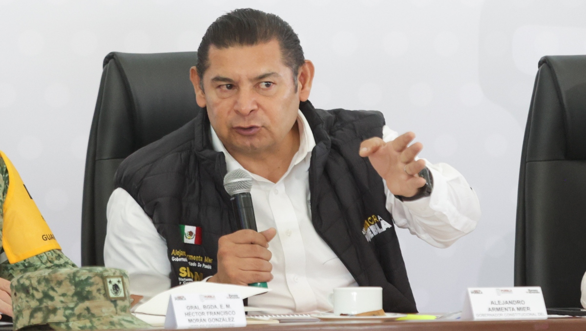 Armenta trabajará para localizar a desaparecidos por lluvias en Puebla | EsImagen