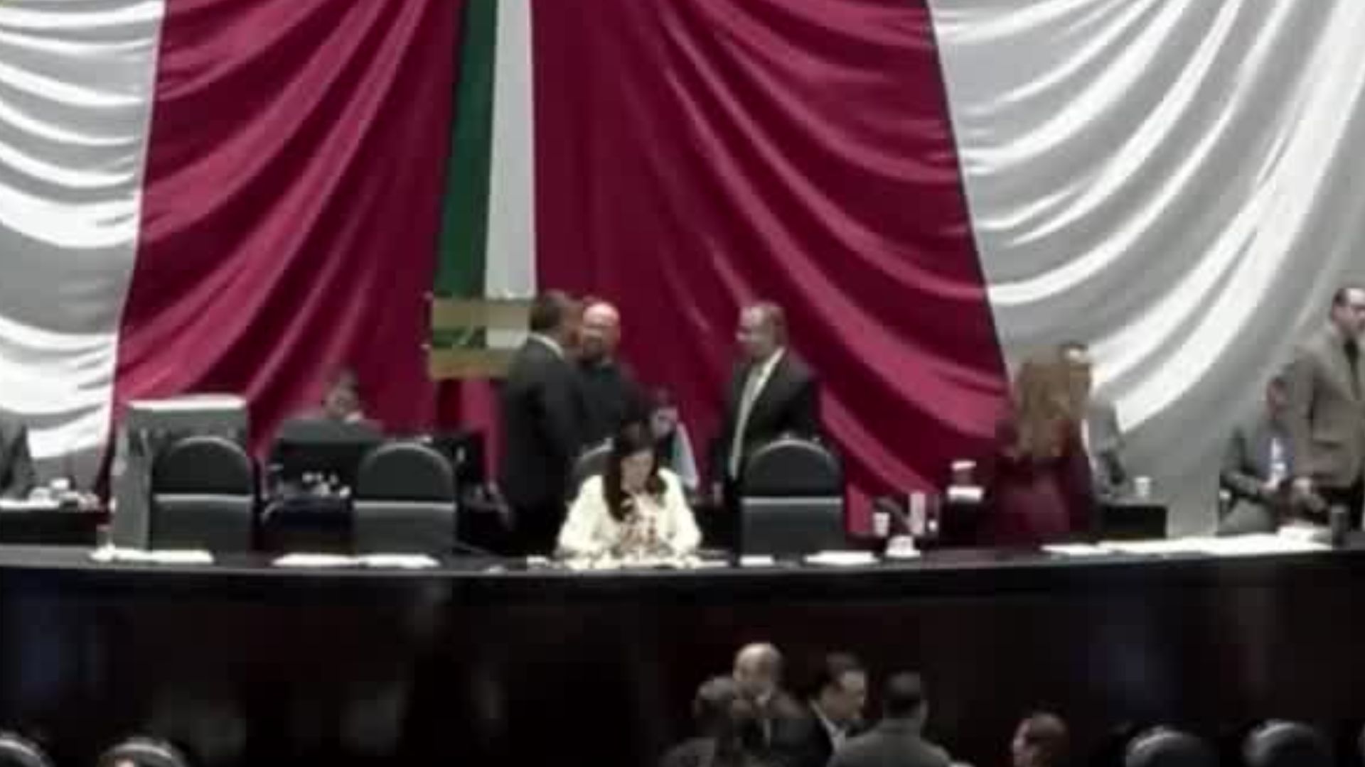 En la CdMx, discuten el IEPS en la Cámara de Diputados