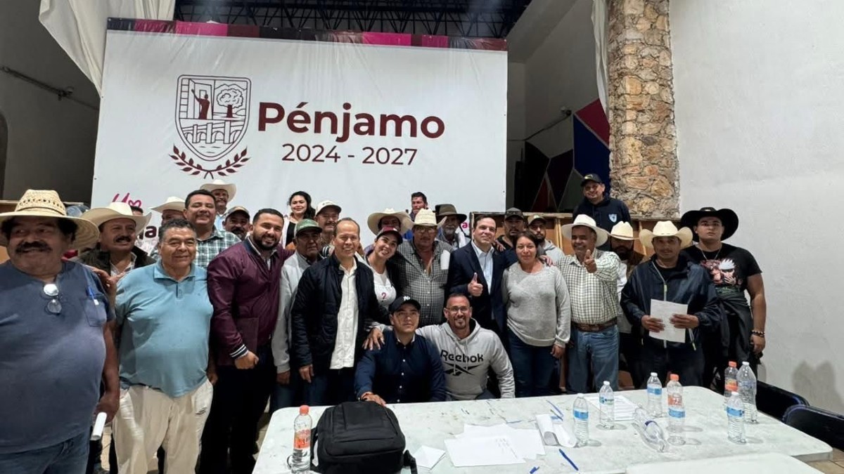 La mesa de trabajo se realizó en la Casa de la Cultura de Pénjamo y concluyó alrededor de las 3:30 de la mañana.