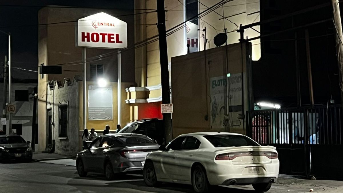 Policías de Monterrey y agentes del Ministerio Público acordonaron el área | Édgar Plata