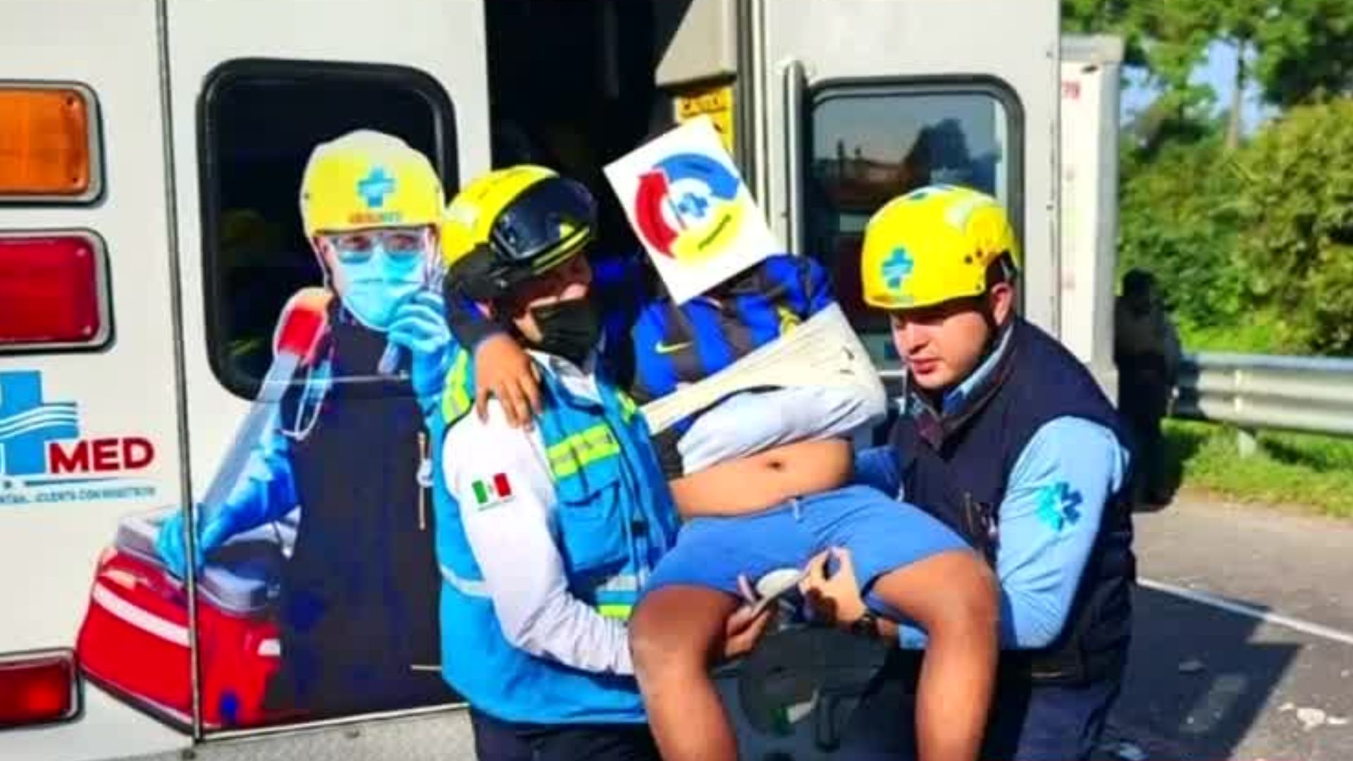 Se reporta un choque múltiple en Michoacán; el saldo es de dieciséis personas lesionadas