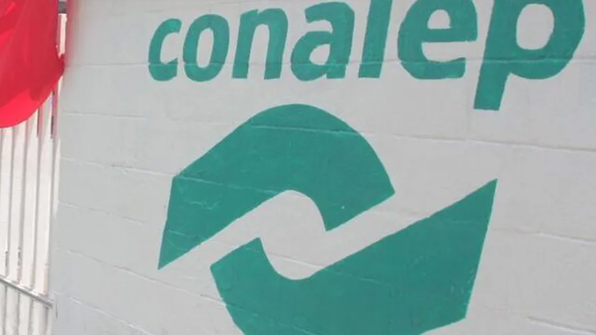En Sonora, estudiantes del Conalep intoxican a compañero por darle a tomar ácido en una botella