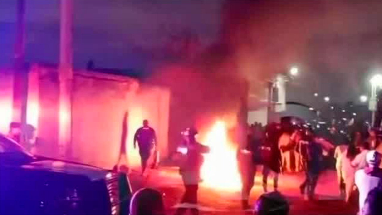 En Chalco, vecinos detienen y linchan a dos presuntos asaltantes; uno perdió la vida
