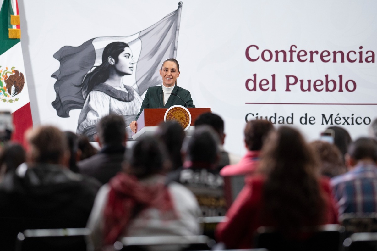 Sheinbaum apuesta por baja en consumo de bebidas azucaradas: "aumento a IEPS no es recaudación"