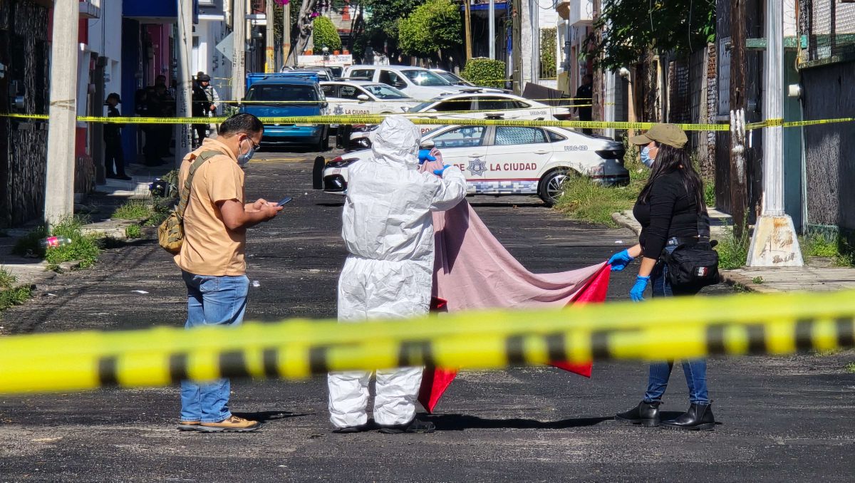 Hallan cuerpo de una mujer sobre de carrito de supermercado en Puebla | EsImagen