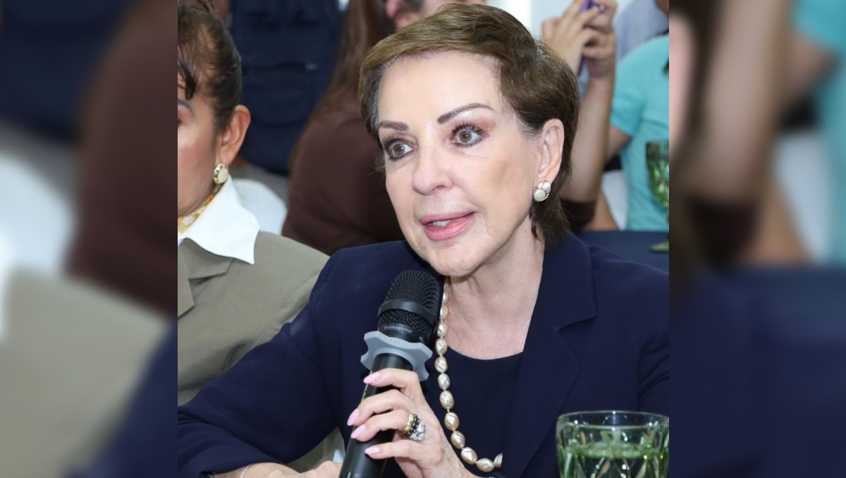 Martha Sahagún se pronuncia en contra de la Ley de Amparo | Rocío Hernández