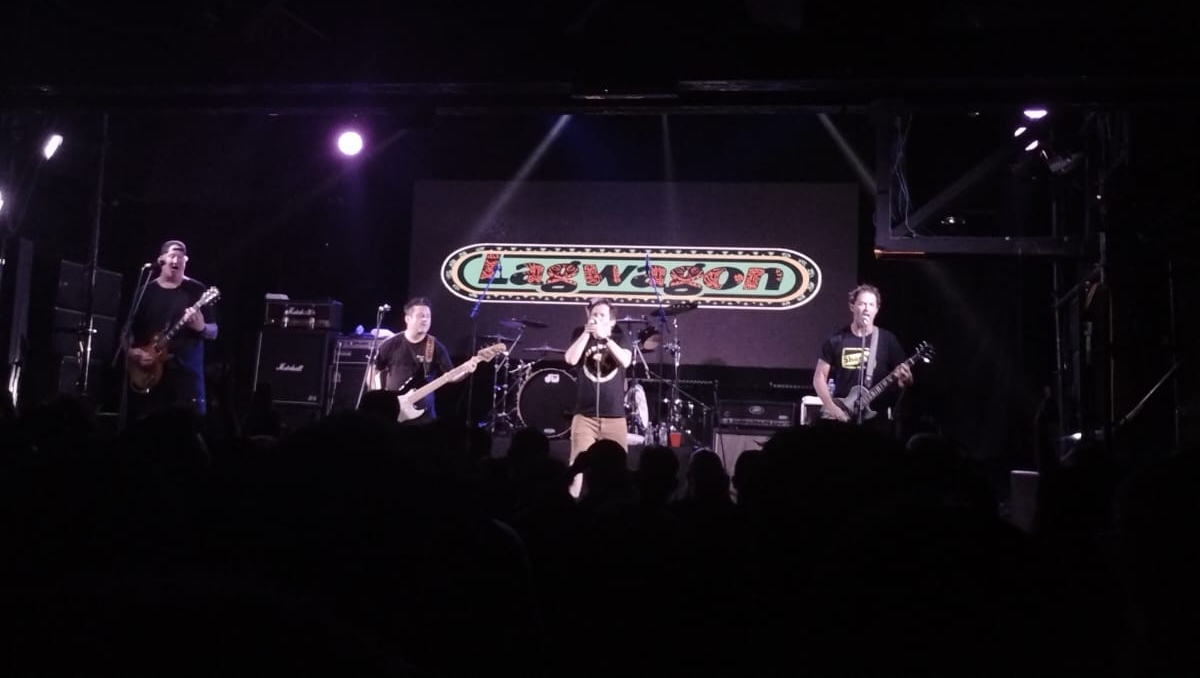 La banda de punk estadunidense deleitó a los tapatíos (Foto: Dora Raquel Núñez)