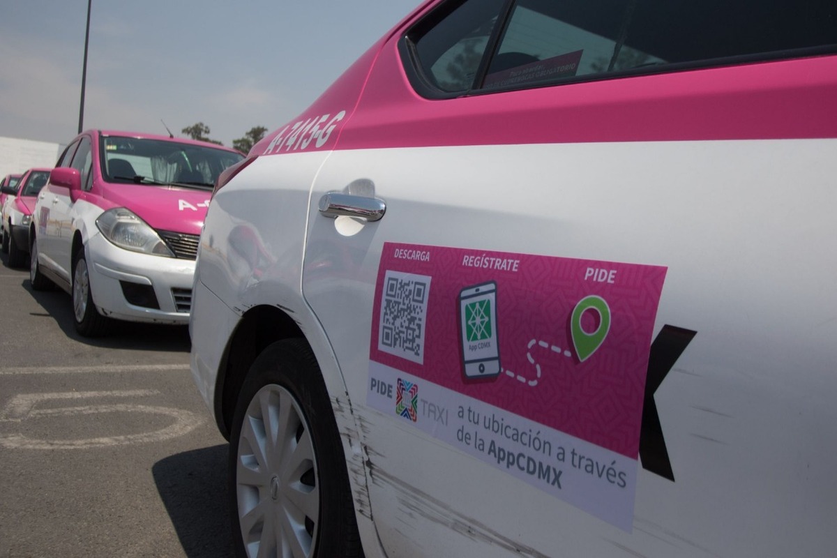 Muchos conductores prefieren seguir con autos mecánicos. (Foto: especial)